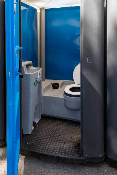 Best Construction site porta potty rental  in Geneva, FL
